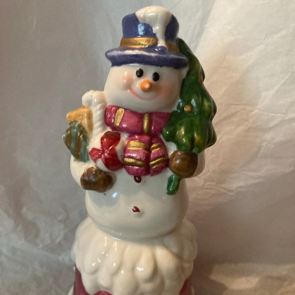 SNOWMAN  WITH A CHRISTMAS TREE NICE GIFT NEW